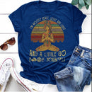 Jeg er for det meste Fred, Kærlighed og Lys og en smule Go Yoga T-Shirt