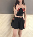 Sæt med broderet crop top og shorts med blomsterprint